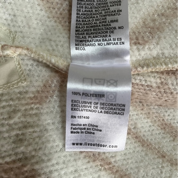 NWOT Liv Outdoor Sherpa coat size medium - Picture 10 of 10